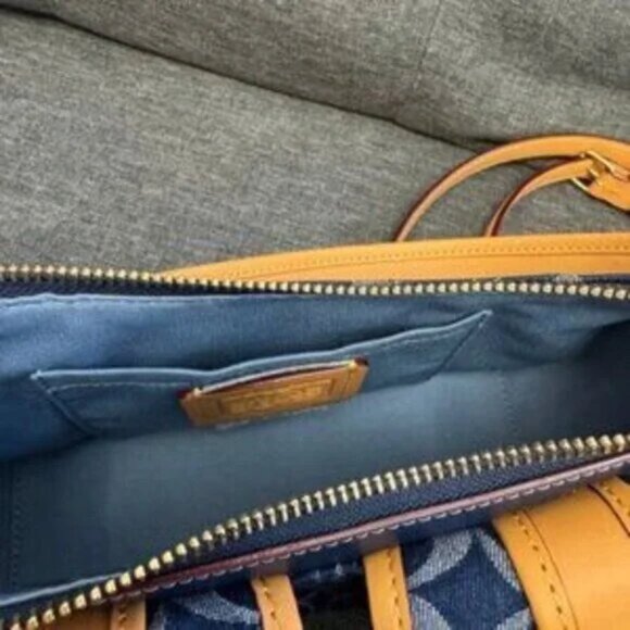 Coach Ashton Baguette Bag In Signature Canvas Denim/Brown CY700 - Picture 5 of 6